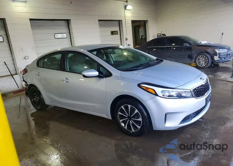 2017 Kia Forte Lx z USA, uszkodzony, nr VIN 3KPFK4A71HE114227